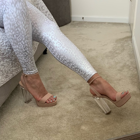 Lucite platform heels - Picture 7 of 16